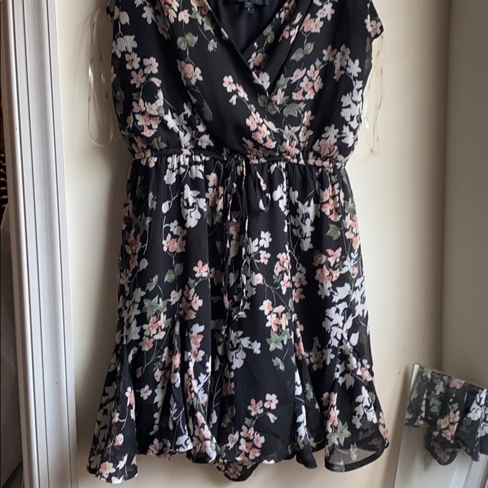 cute Romper - Picture 3 of 3